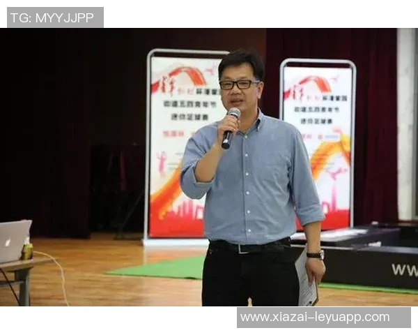 恭贺彭啸荣获中乙年度最佳青年球员愿他在足球之路上不断进步与成长 恭贺彭啸荣获中乙年度最佳青年球员愿他在足球之路上不断进步与成长