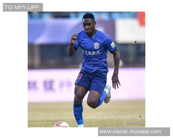 大连英博热身赛小胜天津津门虎张华晨任意球精彩破门助球队获胜 大连英博热身赛小胜天津津门虎张华晨任意球精彩破门助球队获胜